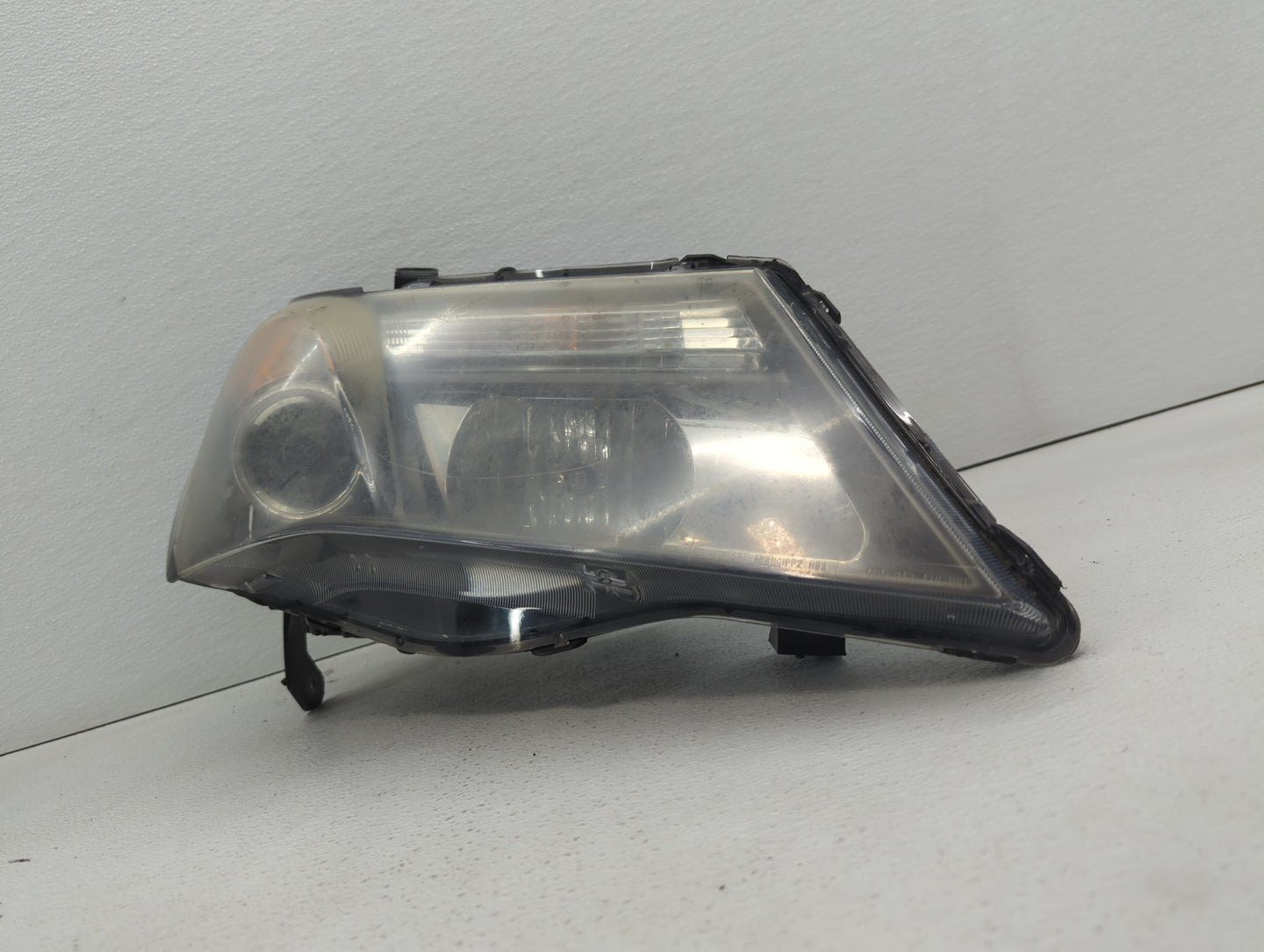 2008 Acura Mdx Tail Light Assembly Passenger Right OEM P/N:949 471 949 470, 2118201164, 211 820 11 64 Fits Fits 2004 2005 20