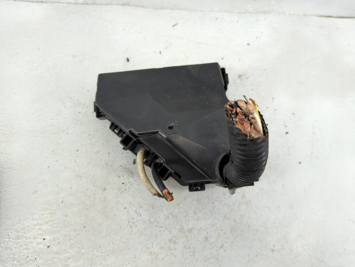 2007-2012 Acura Rdx Fusebox Fuse Box Panel Relay Module P/N:SVAA020V Fits Fits 2007 2008 2009 2010 2011 2012 OEM Used Auto P