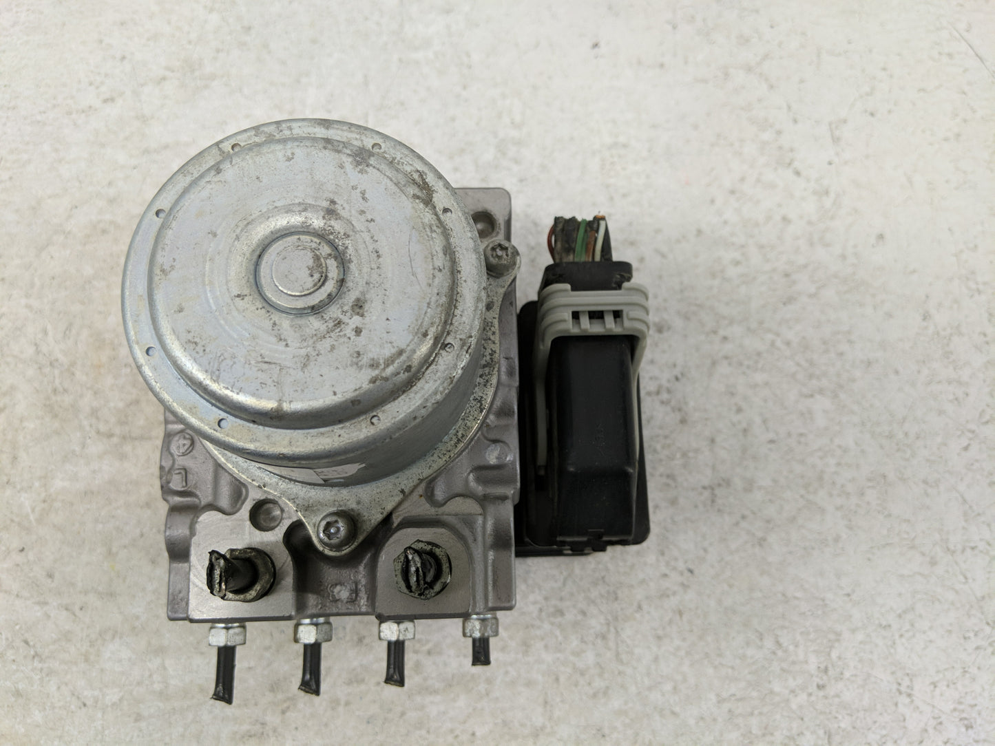 2007-2008 Acura Tl ABS Pump Control Module Replacement Fits Fits 2007 2008 OEM Used Auto Parts - Oemusedautoparts1.com