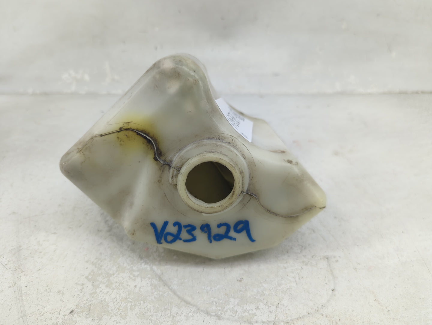 2004-2008 Acura Tl Windshield Washer Fluid Reservoir Bottle Oem 1465814 - Oemusedautoparts1.com