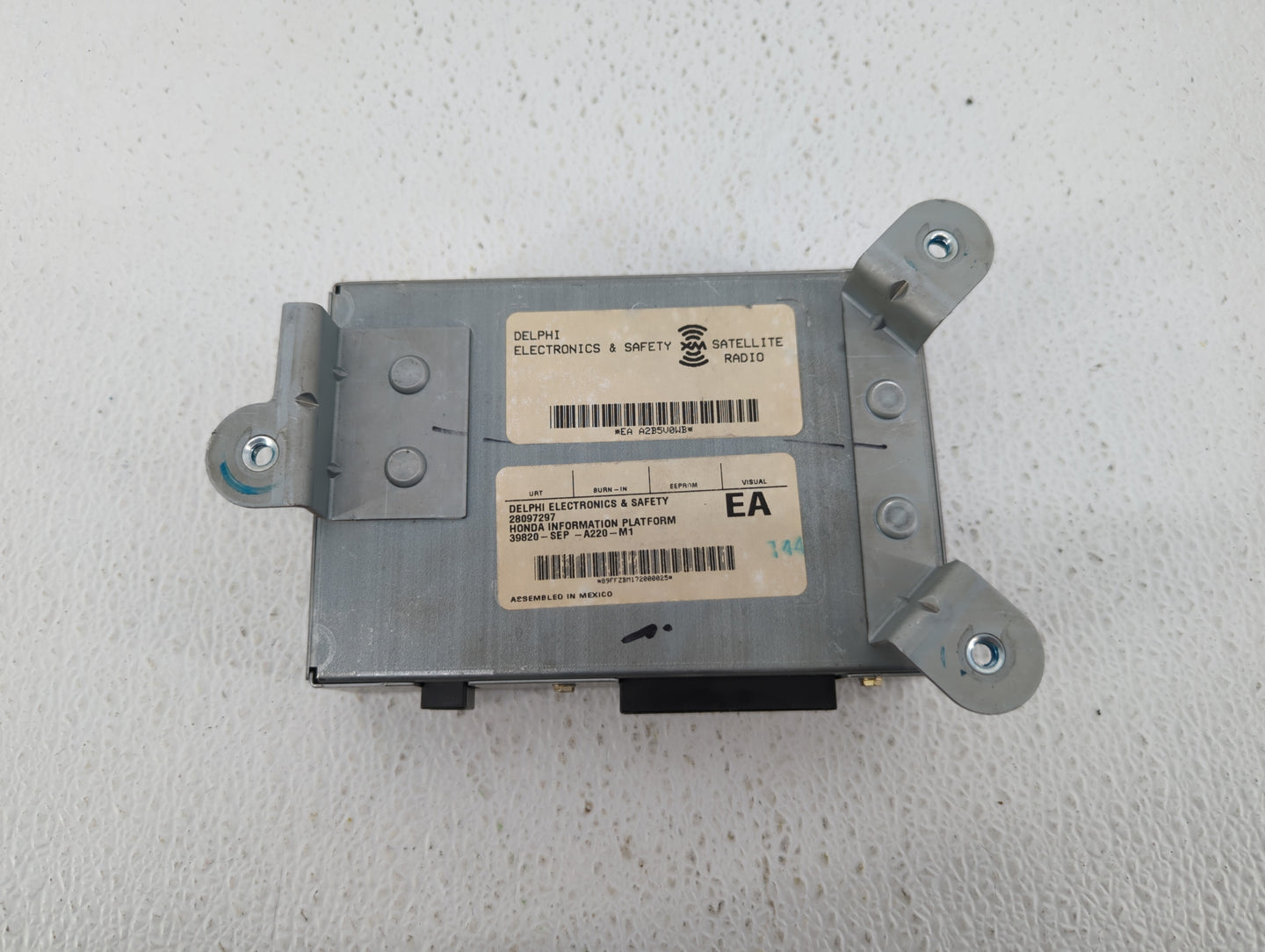2007-2008 Acura Tl Radio AM FM Cd Player Receiver Replacement P/N:39820-SEP-A220-M1 Fits Fits 2007 2008 OEM Used Auto Parts 