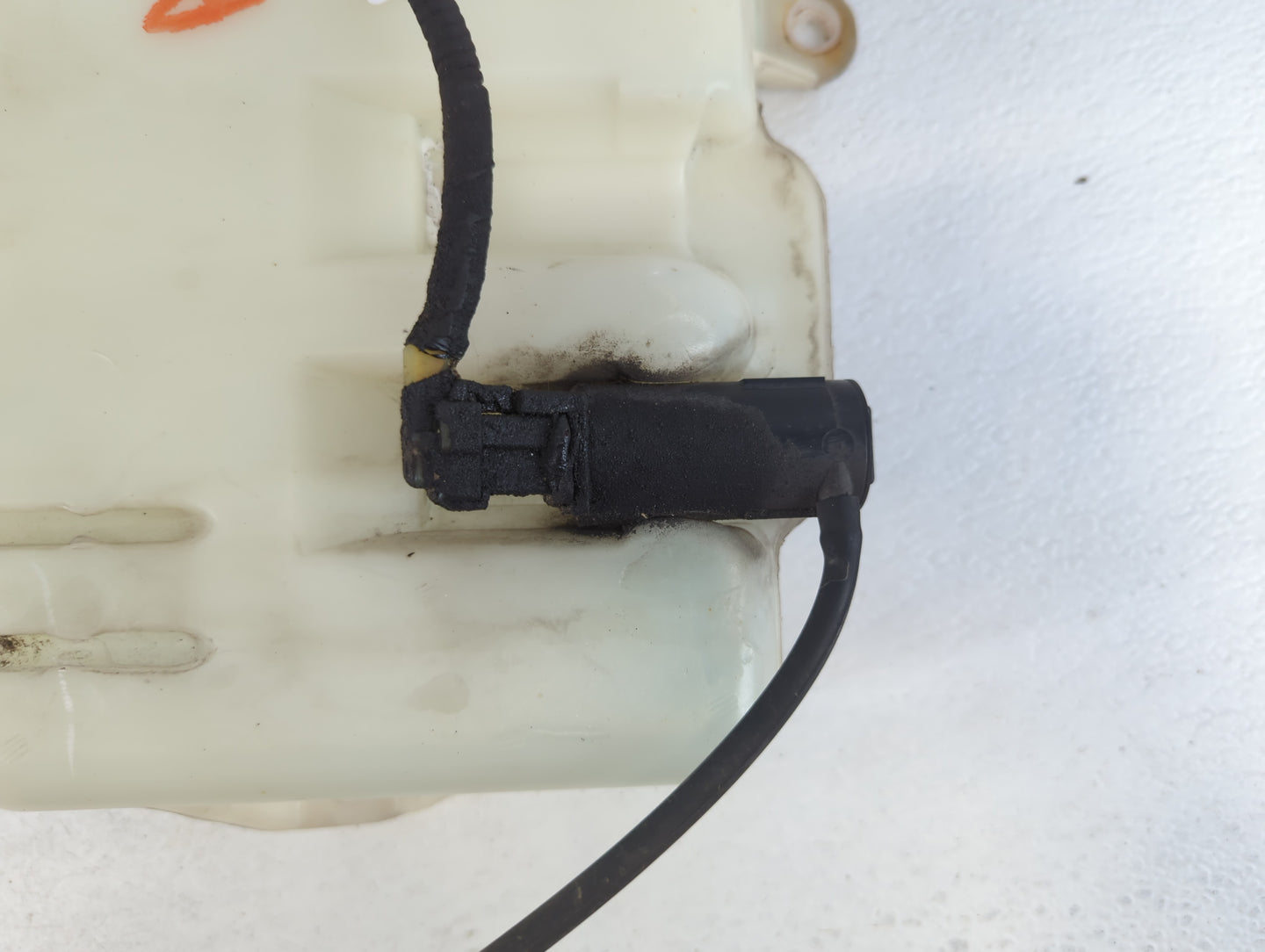 2004-2008 Acura Tl Windshield Washer Fluid Reservoir Bottle Oem - Oemusedautoparts1.com