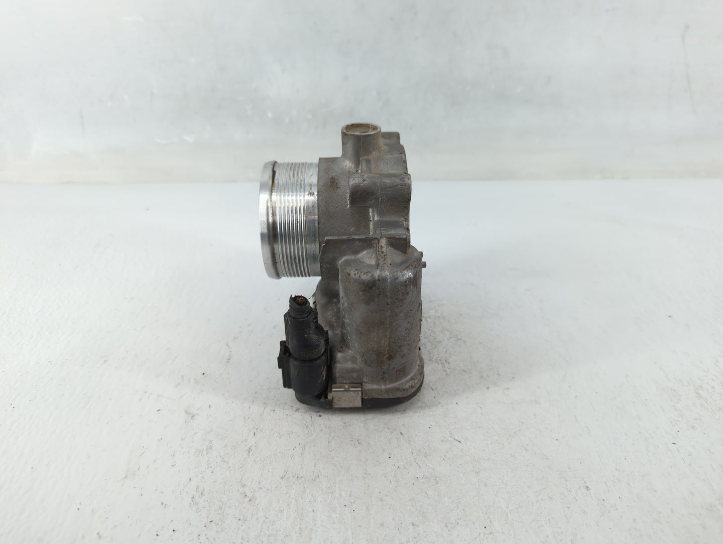 2008 Audi A3 Throttle Body P/N:O6K 133 062 E Fits Fits 2014 2015 2016 2017 OEM Used Auto Parts - Oemusedautoparts1.com