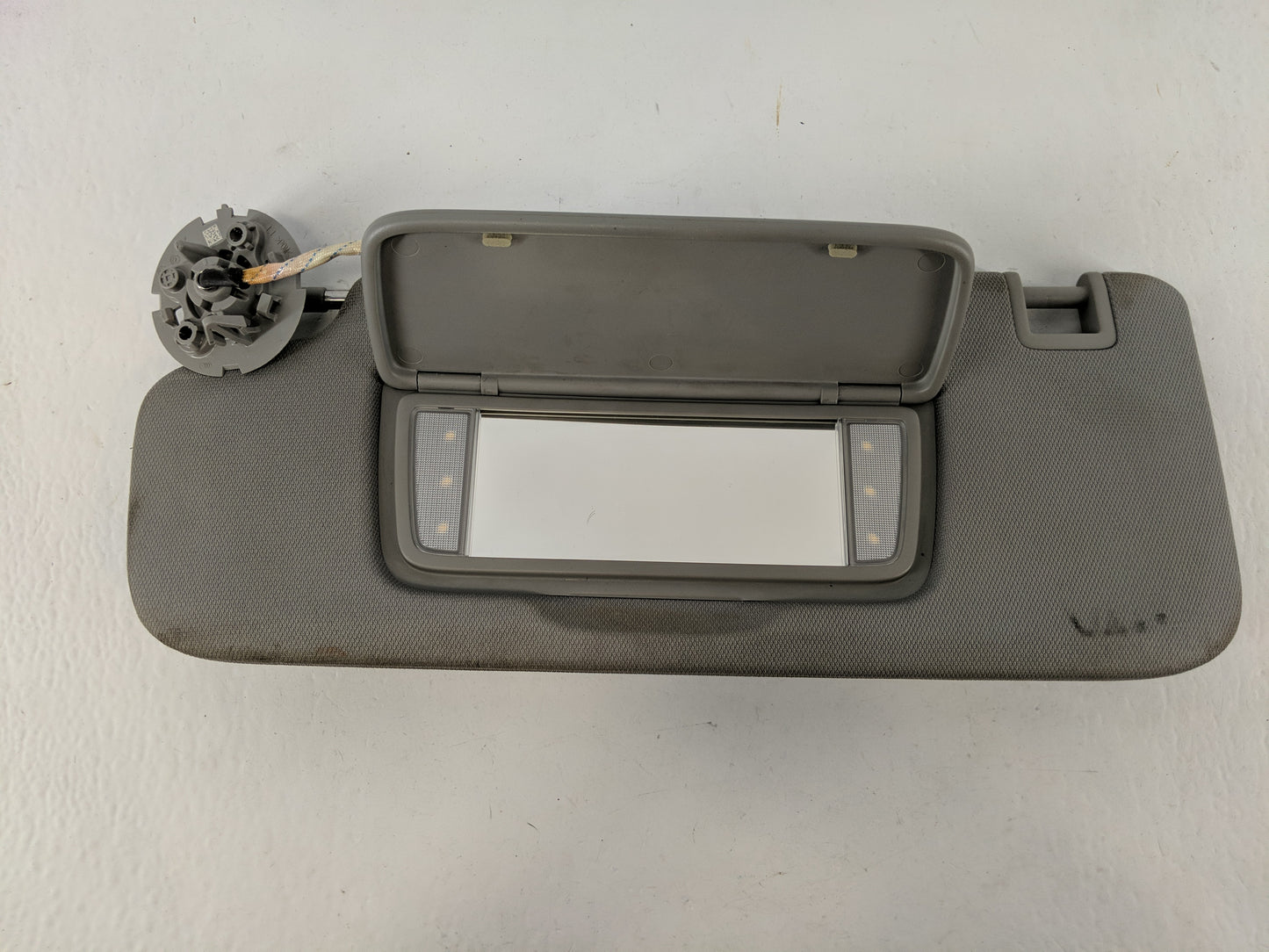 2002-2008 Audi A4 Sun Visor Shade Replacement Driver Left Mirror Fits Fits 2002 2003 2004 2005 2006 2007 2008 OEM Used Auto 