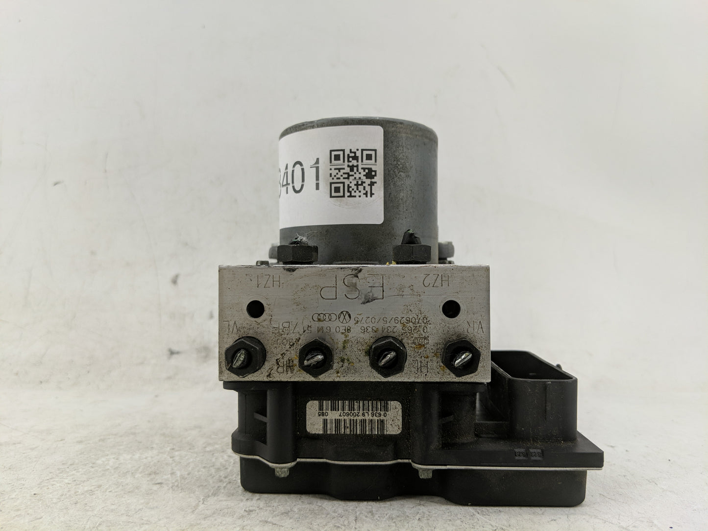 2007-2009 Audi A4 ABS Pump Control Module Replacement Fits Fits 2007 2008 2009 OEM Used Auto Parts - Oemusedautoparts1.com