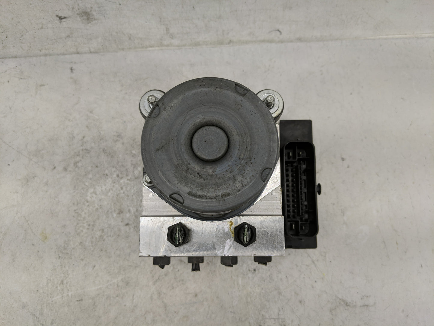 2007-2009 Audi A4 ABS Pump Control Module Replacement Fits Fits 2007 2008 2009 OEM Used Auto Parts - Oemusedautoparts1.com