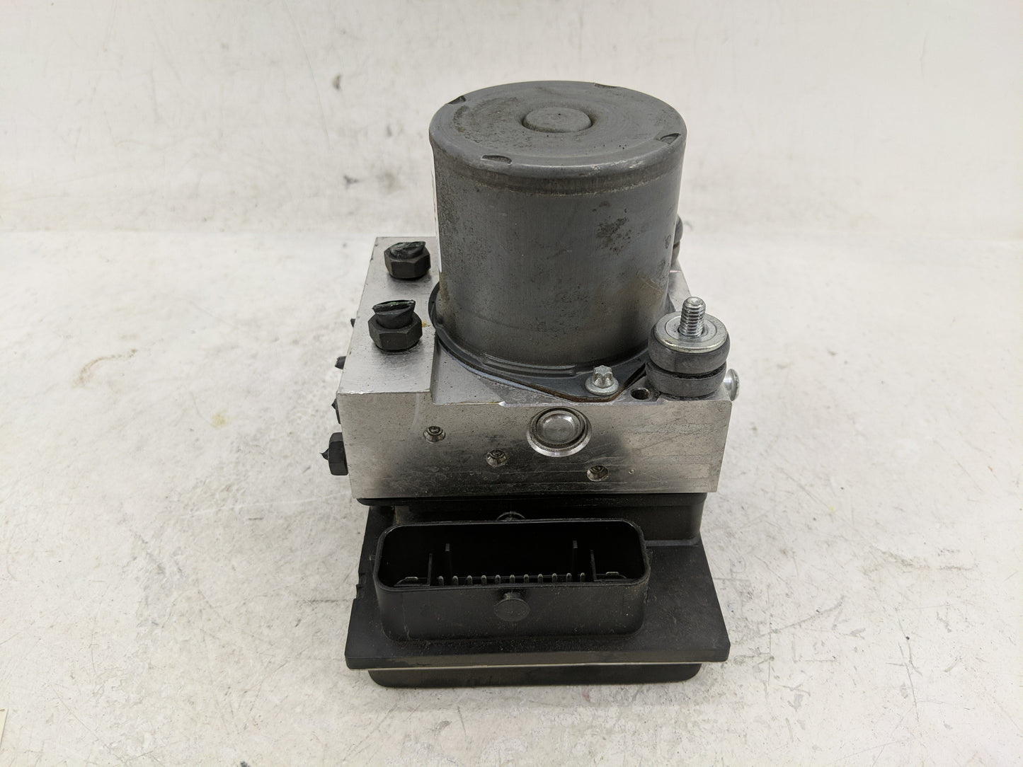 2007-2009 Audi A4 ABS Pump Control Module Replacement Fits Fits 2007 2008 2009 OEM Used Auto Parts - Oemusedautoparts1.com