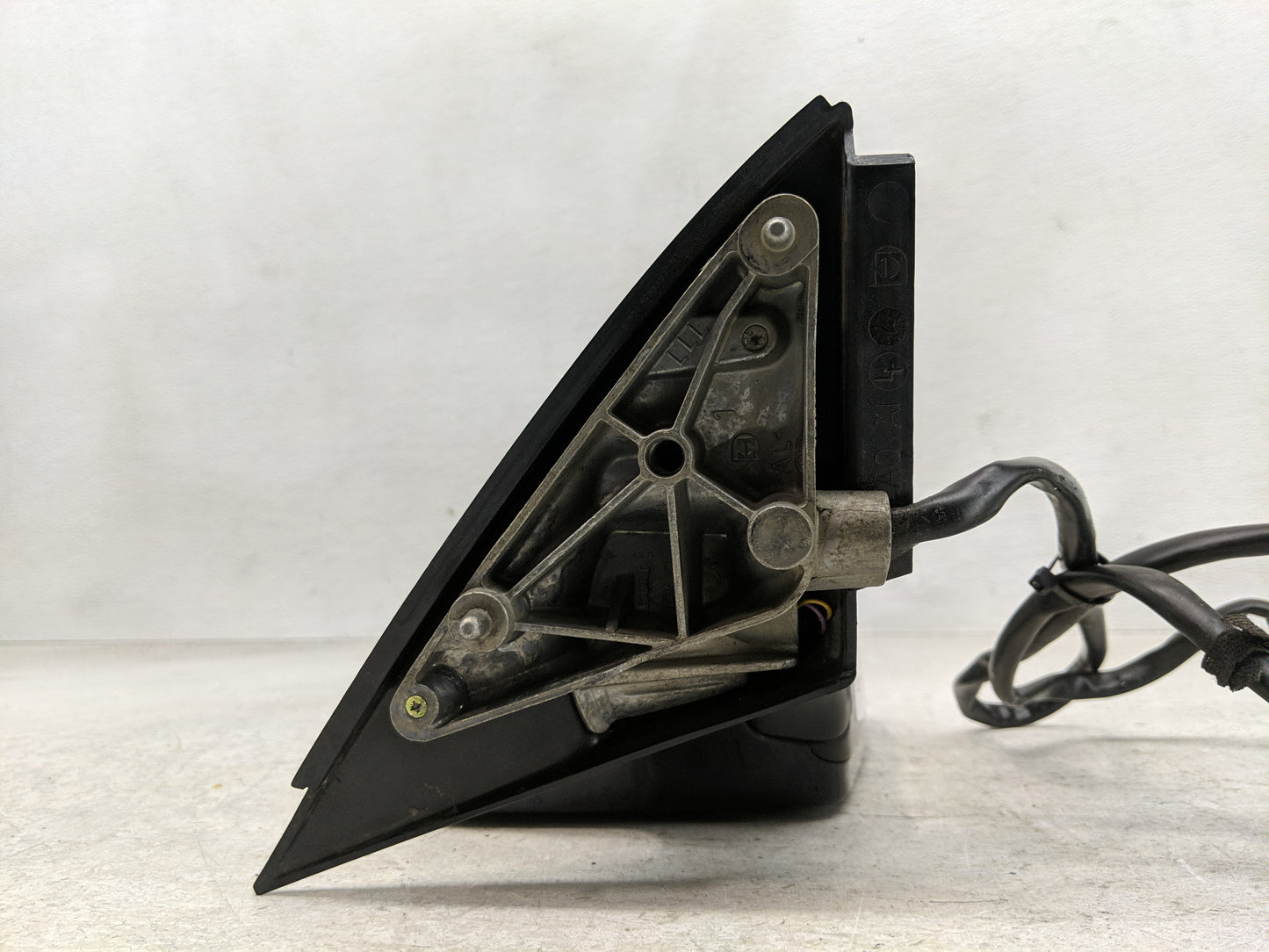 2006-2008 Audi A4 Driver Side View Mirror - Left Door Mirror OEM Used - Oemusedautoparts1.com