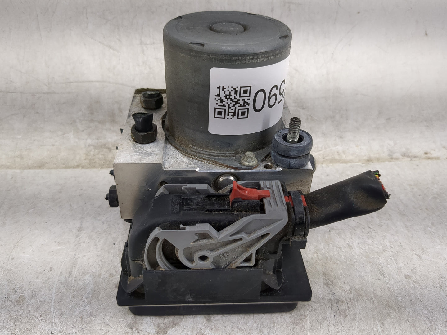 2007-2009 Audi A4 ABS Pump Control Module Replacement P/N:8E0 614 517B Fits Fits 2007 2008 2009 OEM Used Auto Parts - Oemuse