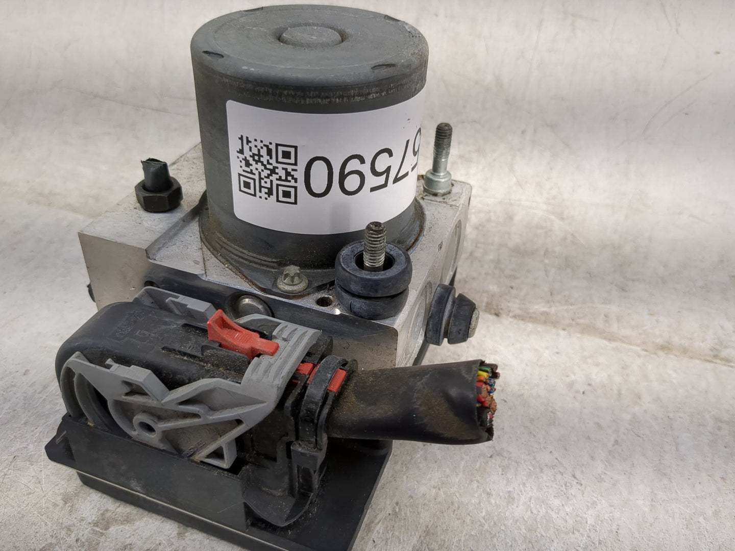 2007-2009 Audi A4 ABS Pump Control Module Replacement P/N:8E0 614 517B Fits Fits 2007 2008 2009 OEM Used Auto Parts - Oemuse