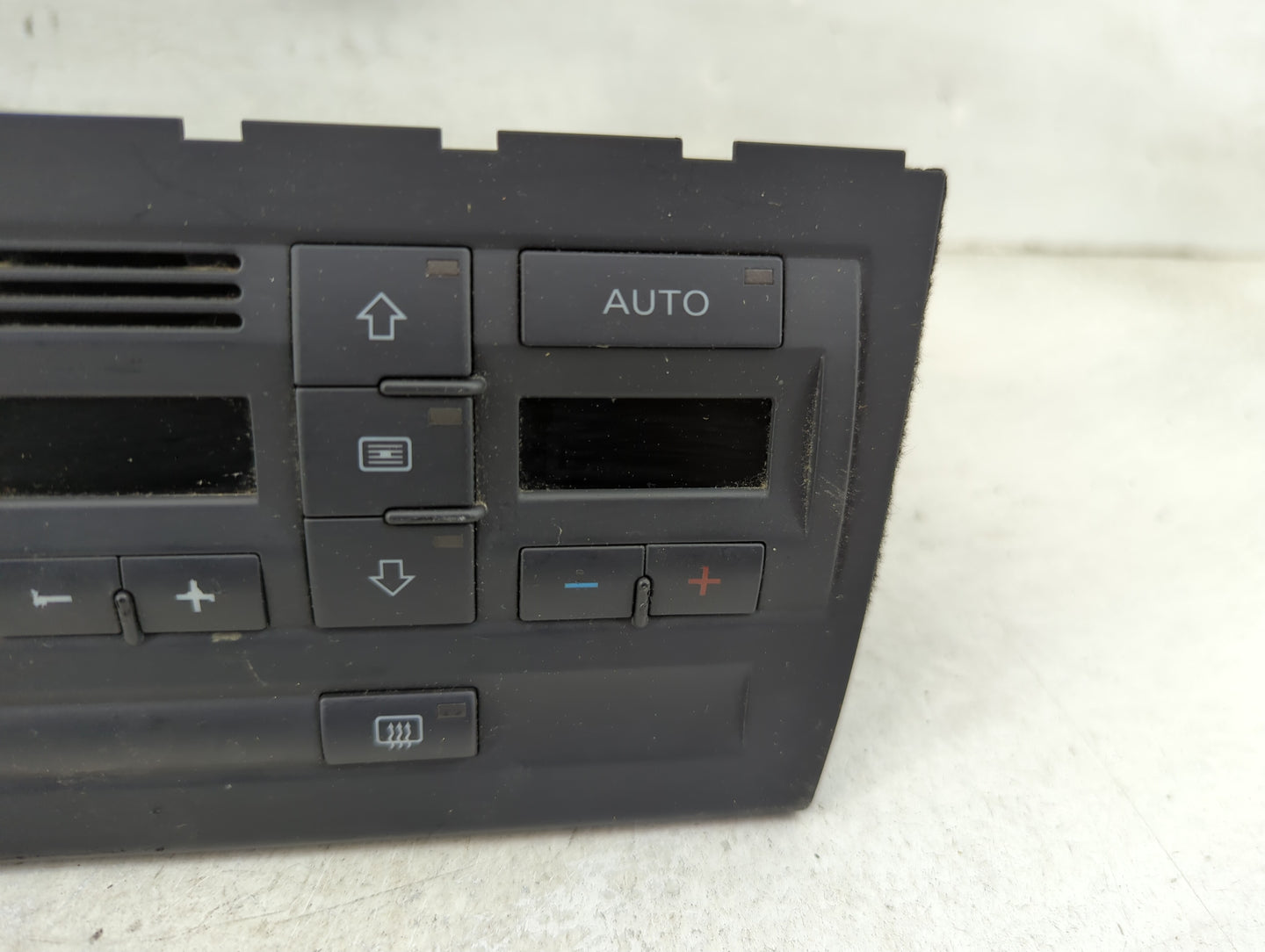 2005-2009 Audi A4 Climate Control Module Temperature AC/Heater Replacement P/N:8E0 820 043 BL Fits Fits 2005 2006 2007 2008 