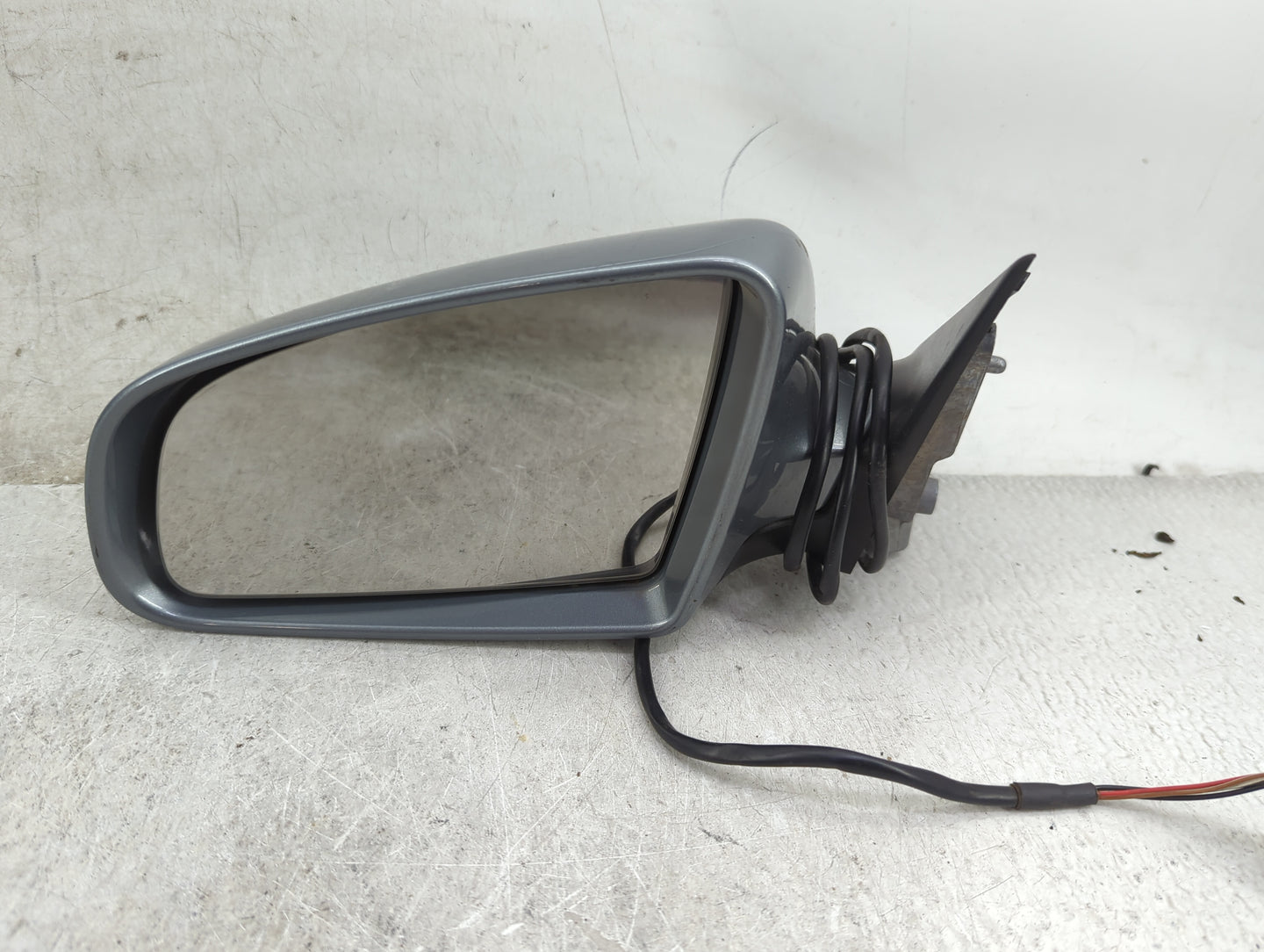 2002-2008 Audi A4 Driver Side View Mirror - Left Door Mirror OEM Used - Oemusedautoparts1.com