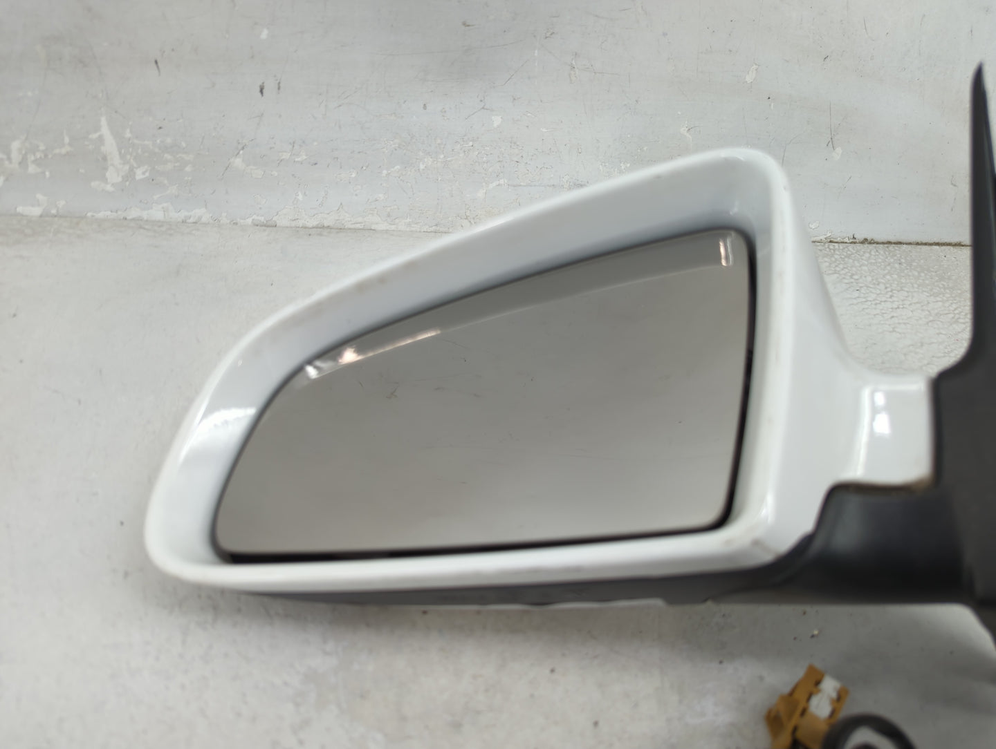 2002-2008 Audi A4 Driver Side View Mirror - Left Door Mirror OEM Used - Oemusedautoparts1.com