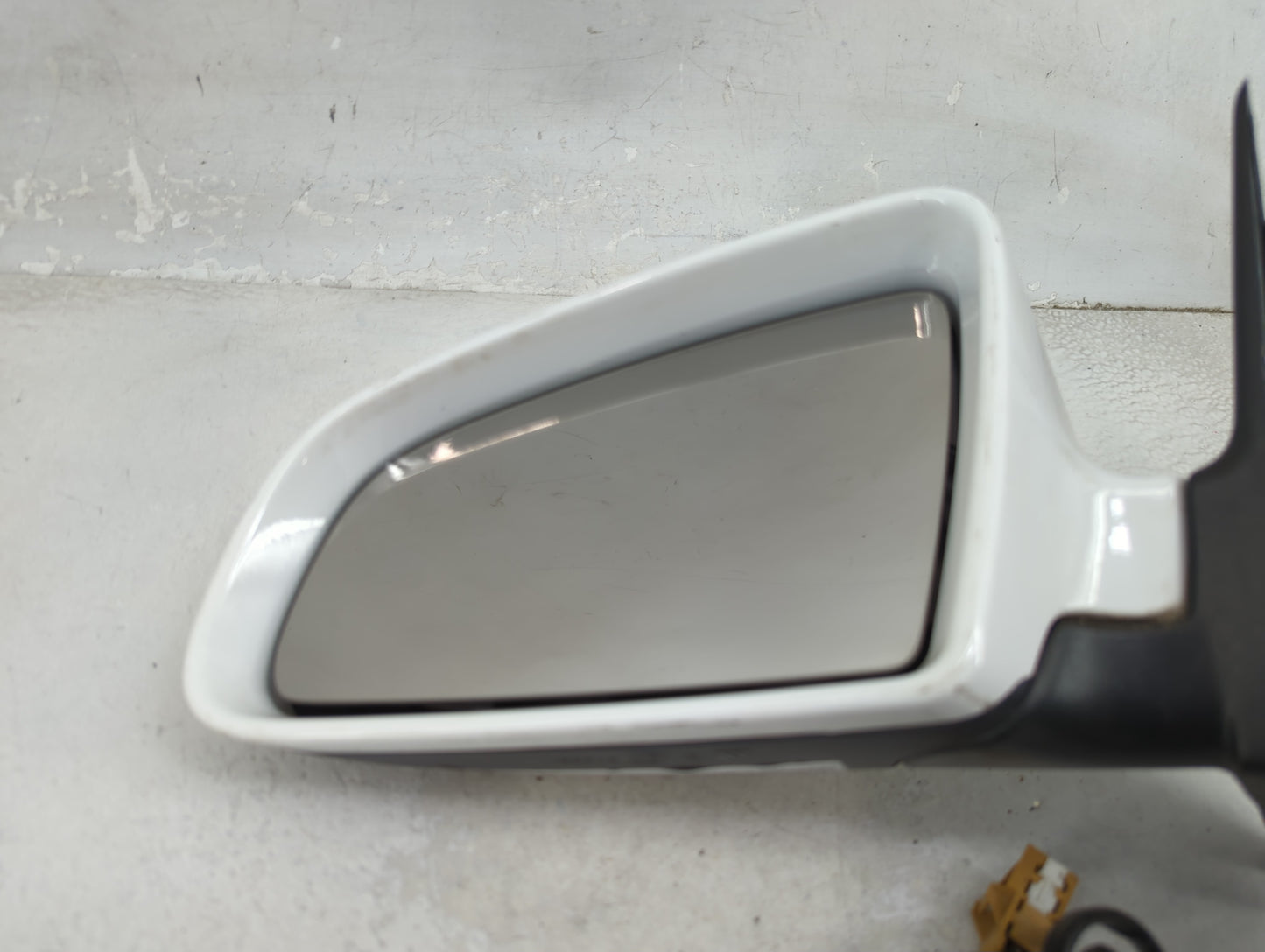 2002-2008 Audi A4 Driver Side View Mirror - Left Door Mirror OEM Used - Oemusedautoparts1.com