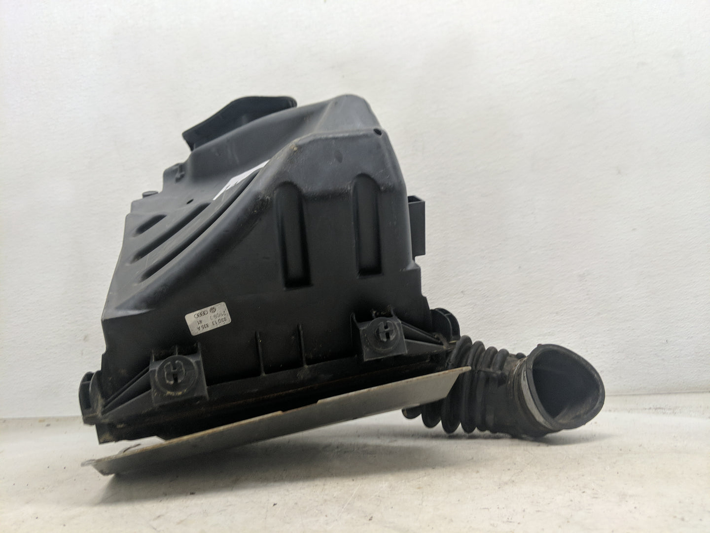 2005-2009 Audi A4 Air Cleaner Intake-duct Hose Tube - Oemusedautoparts1.com