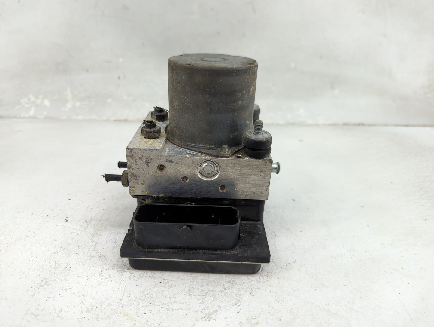 2007-2009 Audi A4 ABS Pump Control Module Replacement P/N:8E0910517H 8E0614517BF Fits Fits 2007 2008 2009 OEM Used Auto Part
