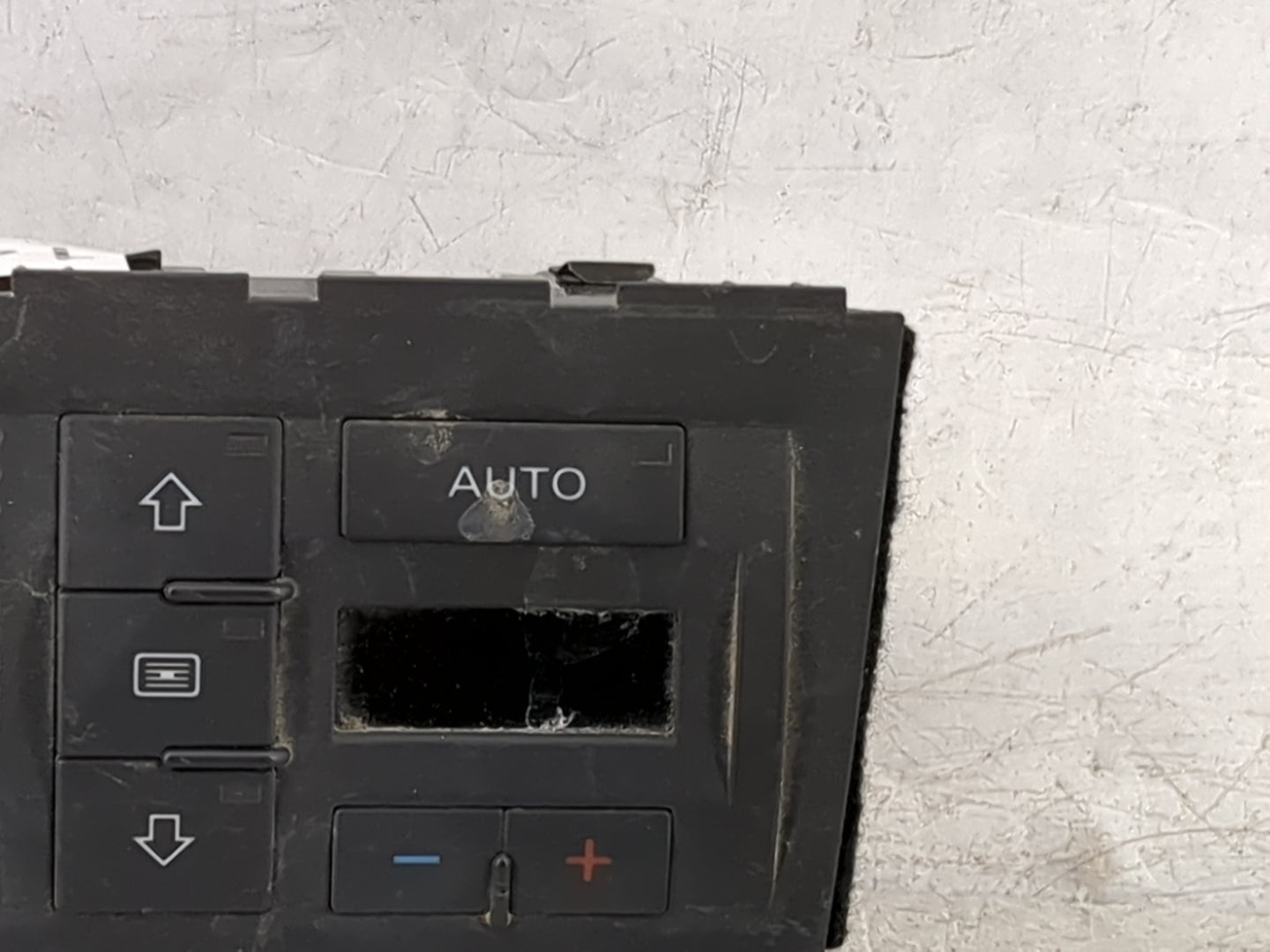 2005-2009 Audi A4 Climate Control Module Temperature AC/Heater Replacement P/N:8E0820043BL 8E0820043BLS Fits OEM Used Auto P