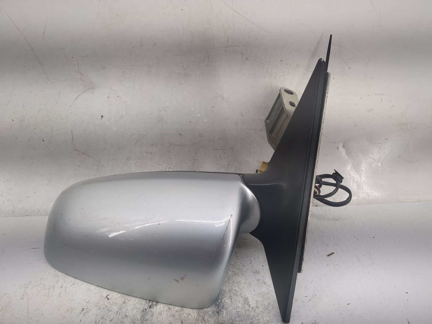 2003-2009 Audi A4 Driver Side View Mirror - Left Door Mirror OEM Used - Oemusedautoparts1.com