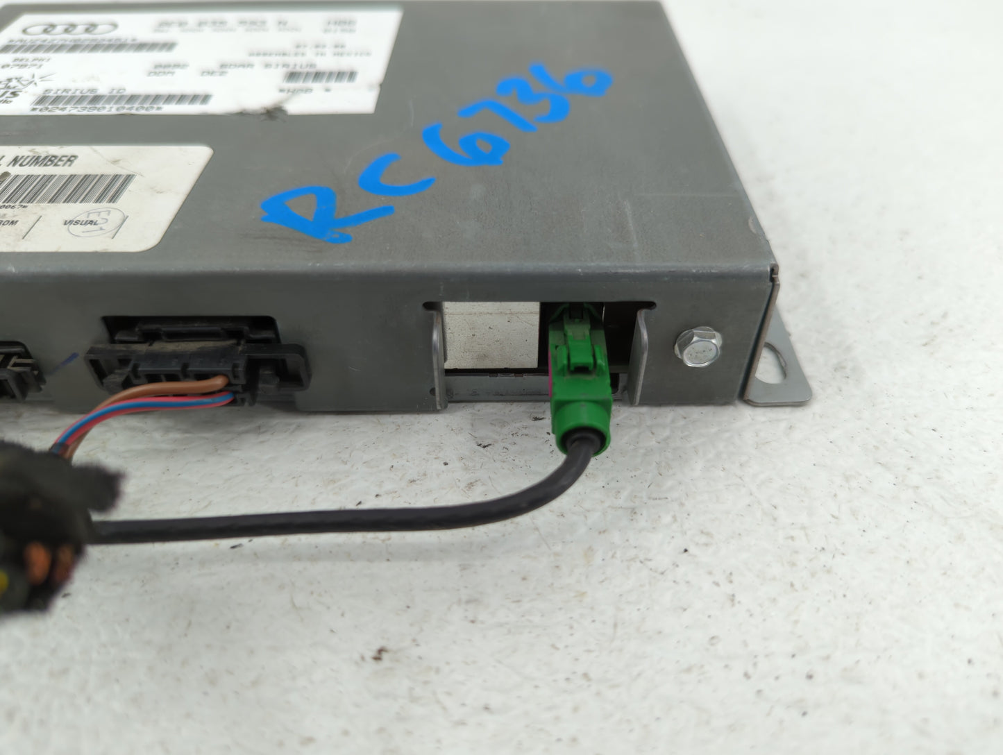 2005-2008 Audi A4 Am Fm Cd Player Radio Receiver - Oemusedautoparts1.com