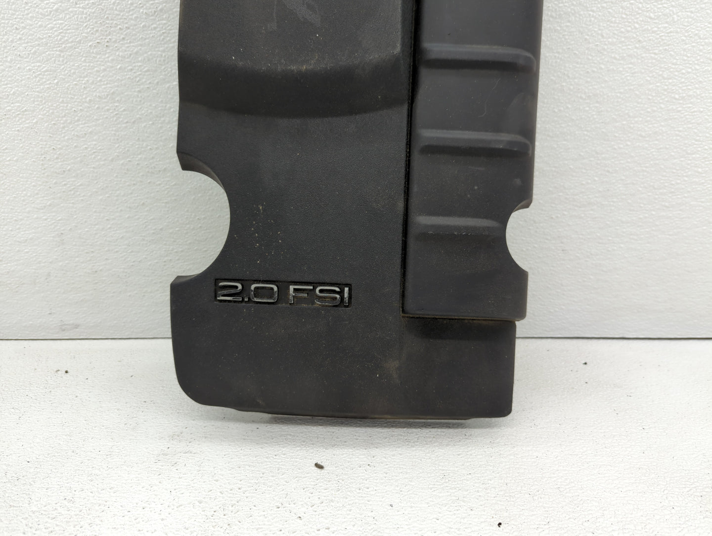 2008 Audi A4 Engine Cover - Oemusedautoparts1.com