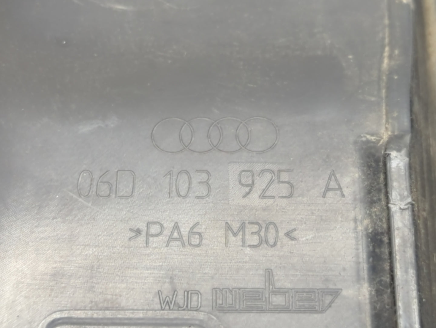 2008 Audi A4 Engine Cover - Oemusedautoparts1.com