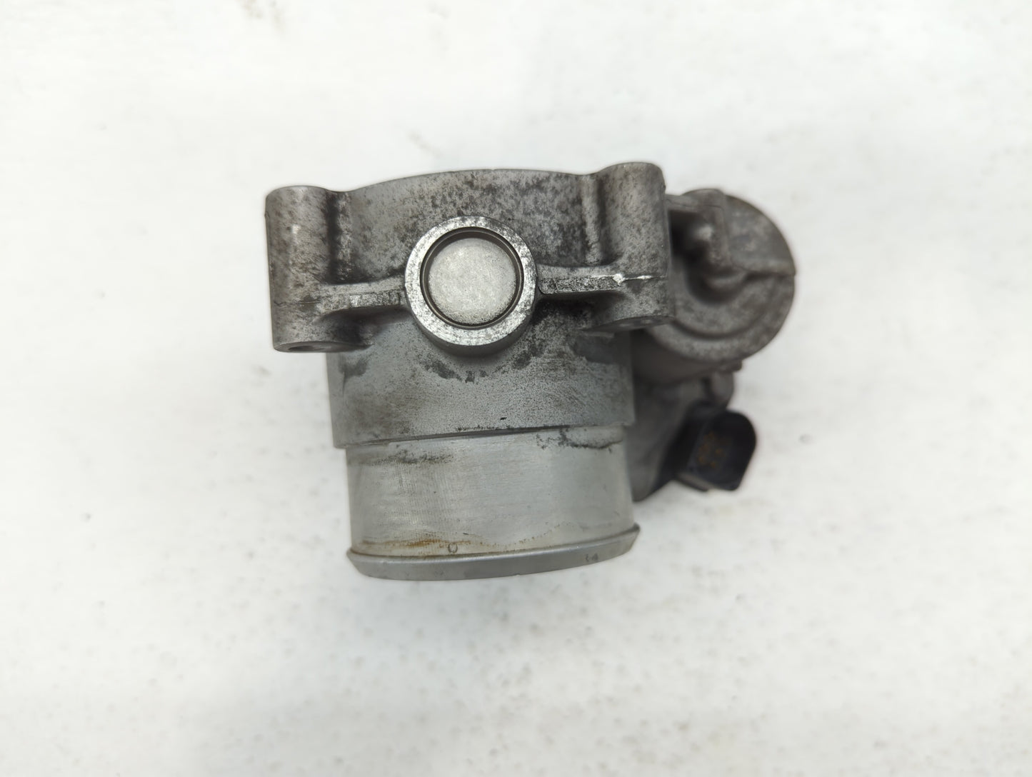2005-2016 Audi A4 Throttle Body P/N:06F 133 062 T 06F 133 062 Q Fits OEM Used Auto Parts - Oemusedautoparts1.com