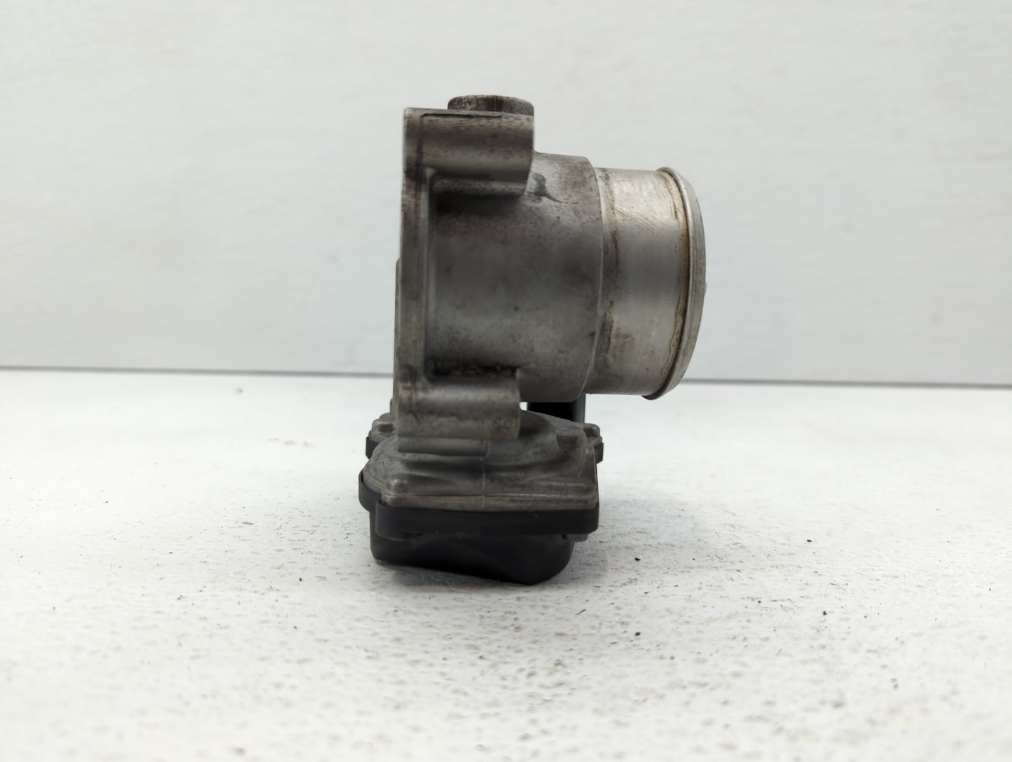 2005-2016 Audi A4 Throttle Body P/N:06F 133 062 T 06F 133 062 Q Fits OEM Used Auto Parts - Oemusedautoparts1.com