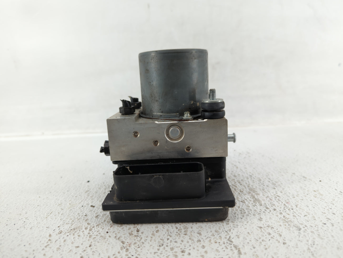 2007-2009 Audi A4 ABS Pump Control Module Replacement P/N:8E0 614 517 BF Fits Fits 2007 2008 2009 OEM Used Auto Parts - Oemu