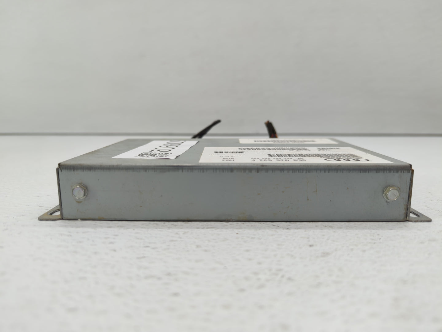 2008 Audi A4 Radio AM FM Cd Player Receiver Replacement P/N:8E0 035 593 F Fits OEM Used Auto Parts - Oemusedautoparts1.com