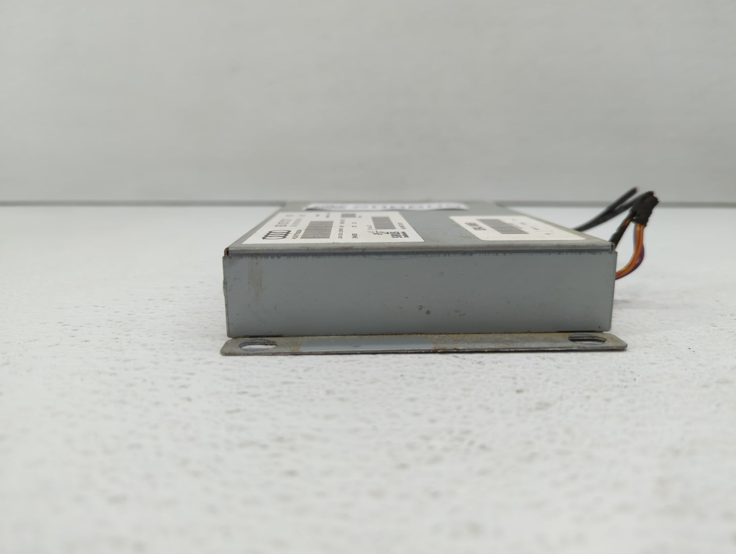 2008 Audi A4 Radio AM FM Cd Player Receiver Replacement P/N:8E0 035 593 F Fits OEM Used Auto Parts - Oemusedautoparts1.com