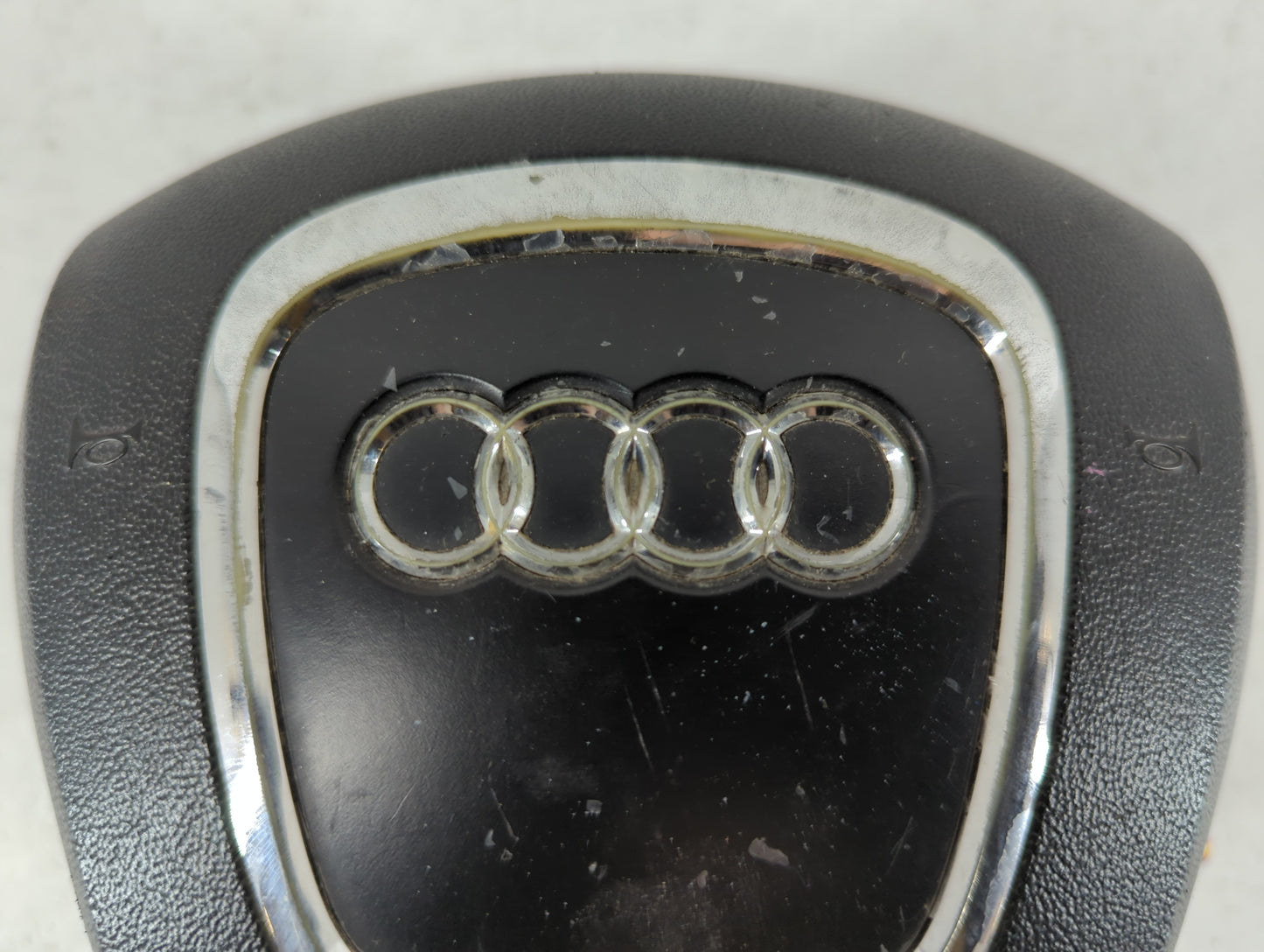 2007-2009 Audi A4 Air Bag Passenger Right Knee OEM P/N:2799080634808258 Fits Fits 2007 2008 2009 OEM Used Auto Parts - Oemus