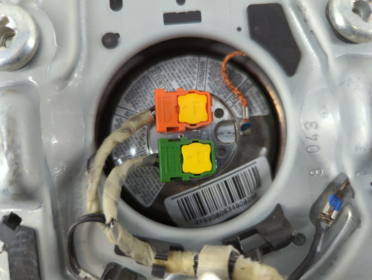 2007-2009 Audi A4 Air Bag Passenger Right Knee OEM P/N:2799080634808258 Fits Fits 2007 2008 2009 OEM Used Auto Parts - Oemus