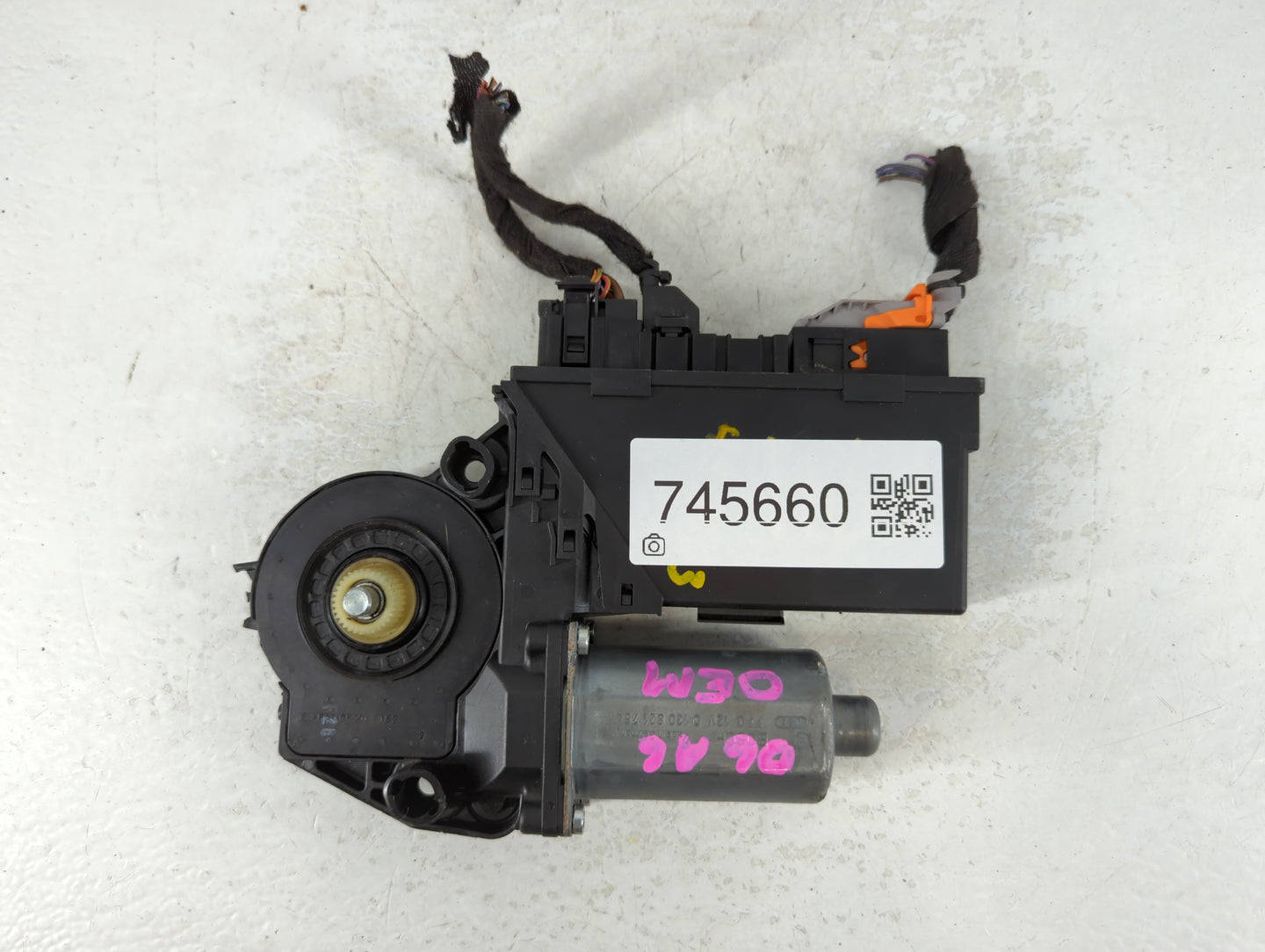 2008 Audi A4 Driver Left Side Electric Door Motor - Oemusedautoparts1.com