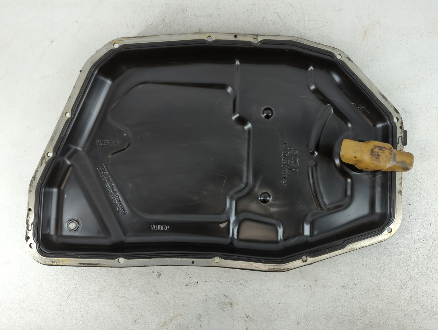2008 Audi A6 Engine Oil Pan P/N:DD2219 Fits OEM Used Auto Parts - Oemusedautoparts1.com