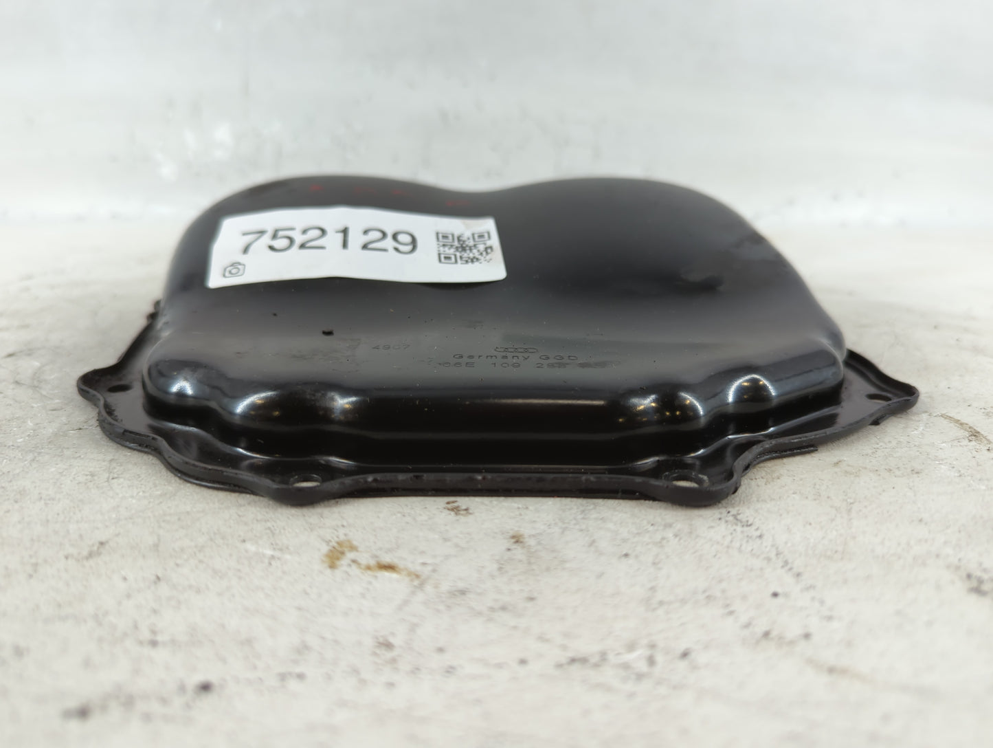 2007-2010 Audi A6 Engine Oil Pan Fits Fits 2007 2008 2009 2010 OEM Used Auto Parts - Oemusedautoparts1.com