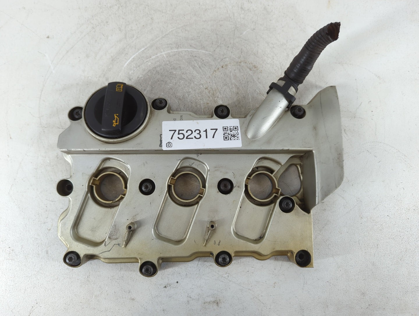 2008 Audi A6 Passenger Right Cylinder Head Valve Cover P/N:06E 103 471 G >PA6.6 6F 40< Fits OEM Used Auto Parts - Oemusedaut