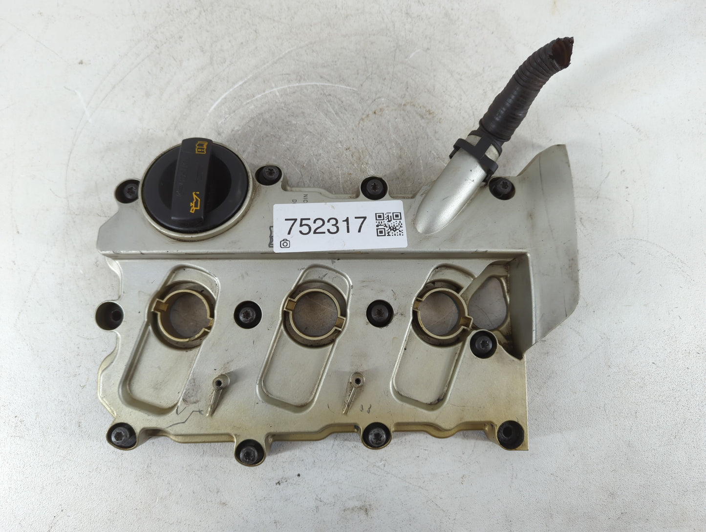 2008 Audi A6 Passenger Right Cylinder Head Valve Cover P/N:06E 103 471 G >PA6.6 6F 40< Fits OEM Used Auto Parts - Oemusedaut