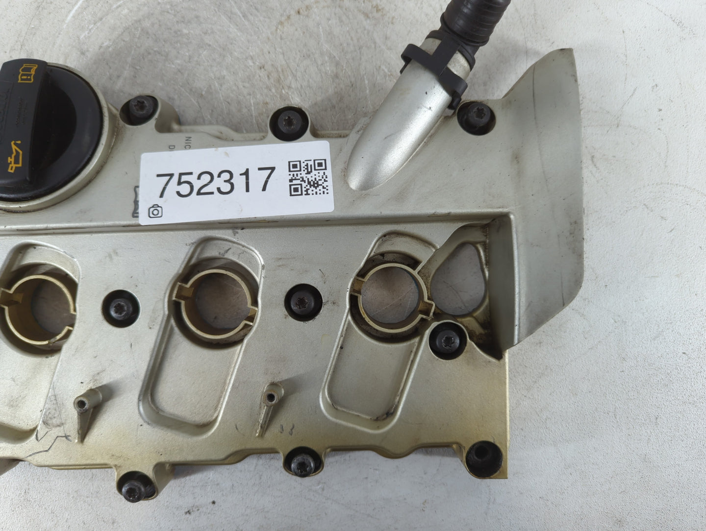 2008 Audi A6 Passenger Right Cylinder Head Valve Cover P/N:06E 103 471 G >PA6.6 6F 40< Fits OEM Used Auto Parts - Oemusedaut