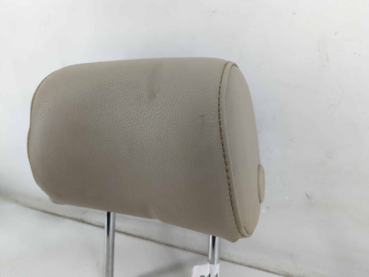 2005-2011 Audi A6 Headrest Head Rest Front Driver Passenger Seat Fits Fits 2005 2006 2007 2008 2009 2010 2011 OEM Used Auto 