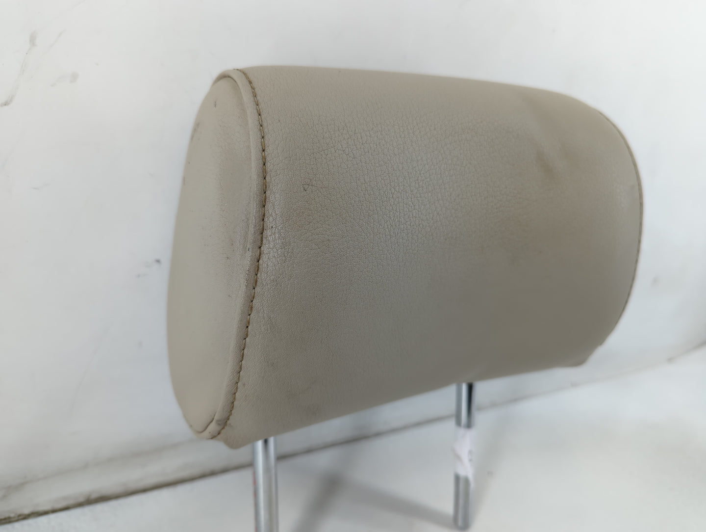 2005-2011 Audi A6 Headrest Head Rest Front Driver Passenger Seat Fits Fits 2005 2006 2007 2008 2009 2010 2011 OEM Used Auto 