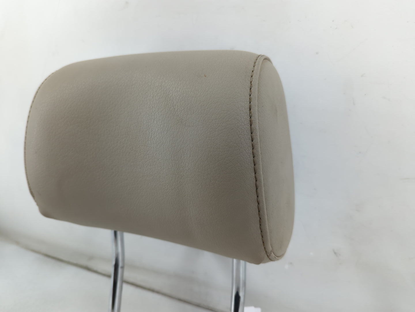 2005-2011 Audi A6 Headrest Head Rest Front Driver Passenger Seat Fits Fits 2005 2006 2007 2008 2009 2010 2011 OEM Used Auto 