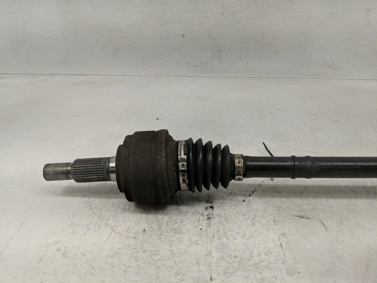 2007-2010 Audi Q7 Axle Shaft Front Driver Cv C/v - Oemusedautoparts1.com