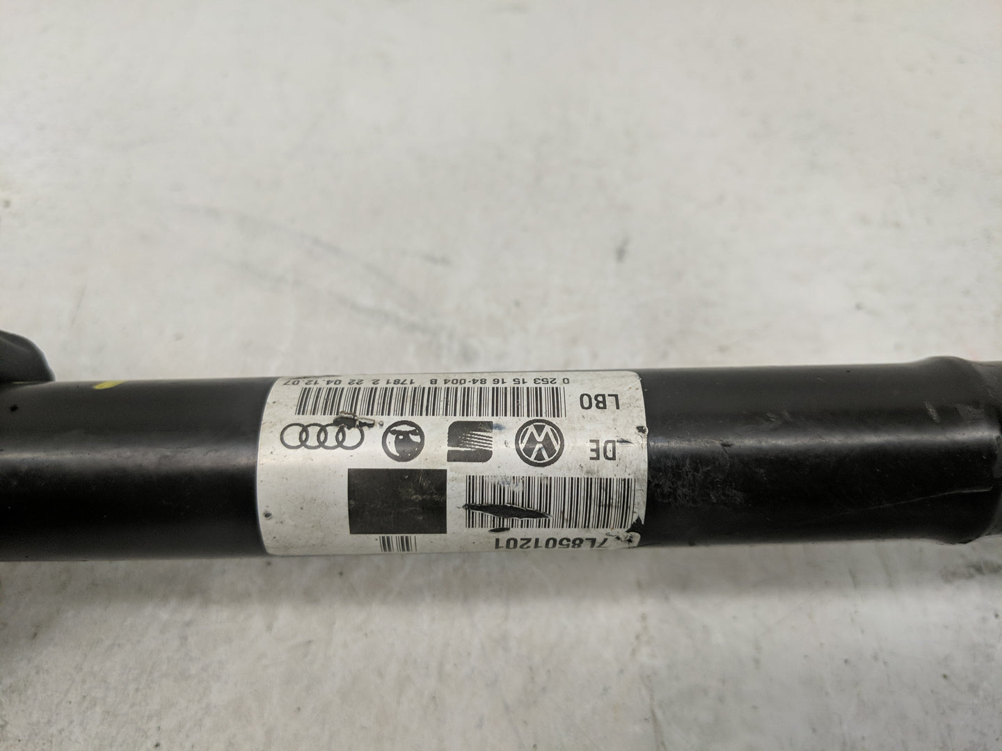 2007-2010 Audi Q7 Axle Shaft Front Driver Cv C/v - Oemusedautoparts1.com