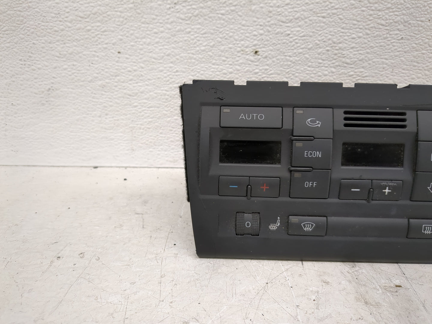 2005-2009 Audi S4 Climate Control Module Temperature AC/Heater Replacement P/N:8E0820043BM Fits Fits 2005 2006 2007 2008 200