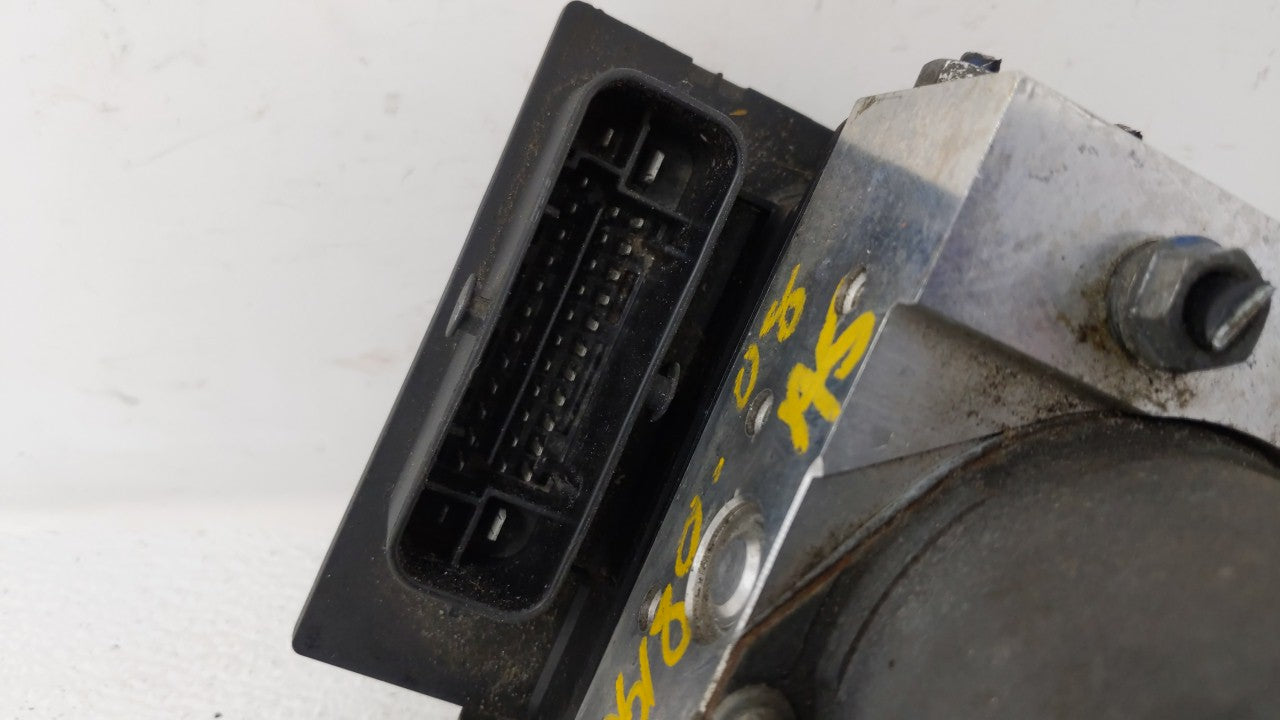 2008 Audi S5 ABS Pump Control Module Replacement P/N:8K0 614 517AN Fits OEM Used Auto Parts - Oemusedautoparts1.com