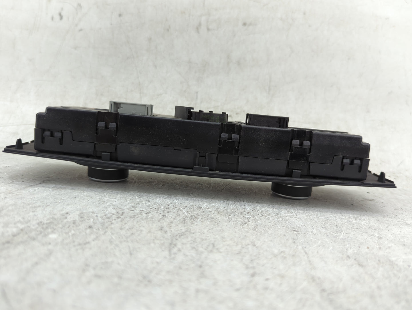 2008-2009 Bmw 128i Climate Control Module Temperature AC/Heater Replacement P/N:9183277-01 Fits Fits 2007 2008 2009 OEM Used