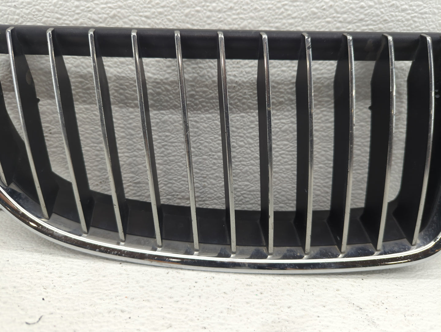 2006-2006 Bmw 325i Front Grille Bumper Not Included 460310 - Oemusedautoparts1.com