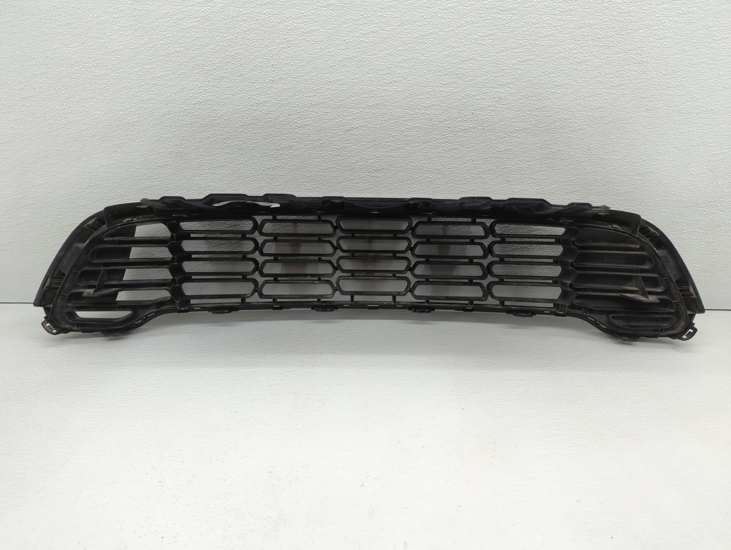 2006-2006 Bmw 325i Front Grille Bumper Not Included - Oemusedautoparts1.com