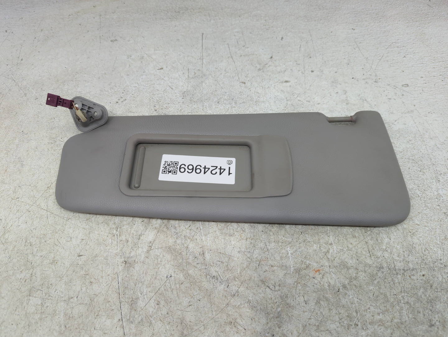 2007-2011 Bmw 328 Sun Visor Shade Replacement Driver Left Mirror Fits OEM Used Auto Parts - Oemusedautoparts1.com
