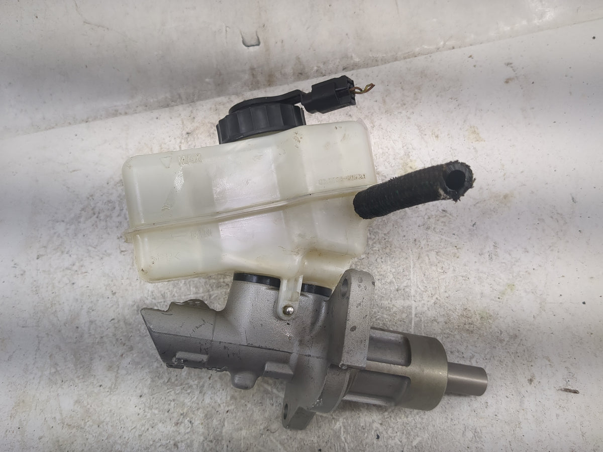 Bmw 328 Brake Master Cylinder - Oemusedautoparts1.com
